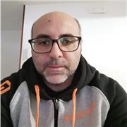 Docente di informatica, partisce lezioni di matematica